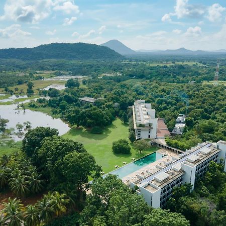 เจ็ตวิง เลค Hotel ดัมบูลลา ภายนอก รูปภาพ